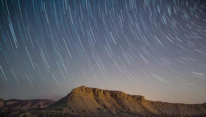 想啥呢？特尔获得绝佳单刀，踩单车后踢到门将身上，特尔斯特